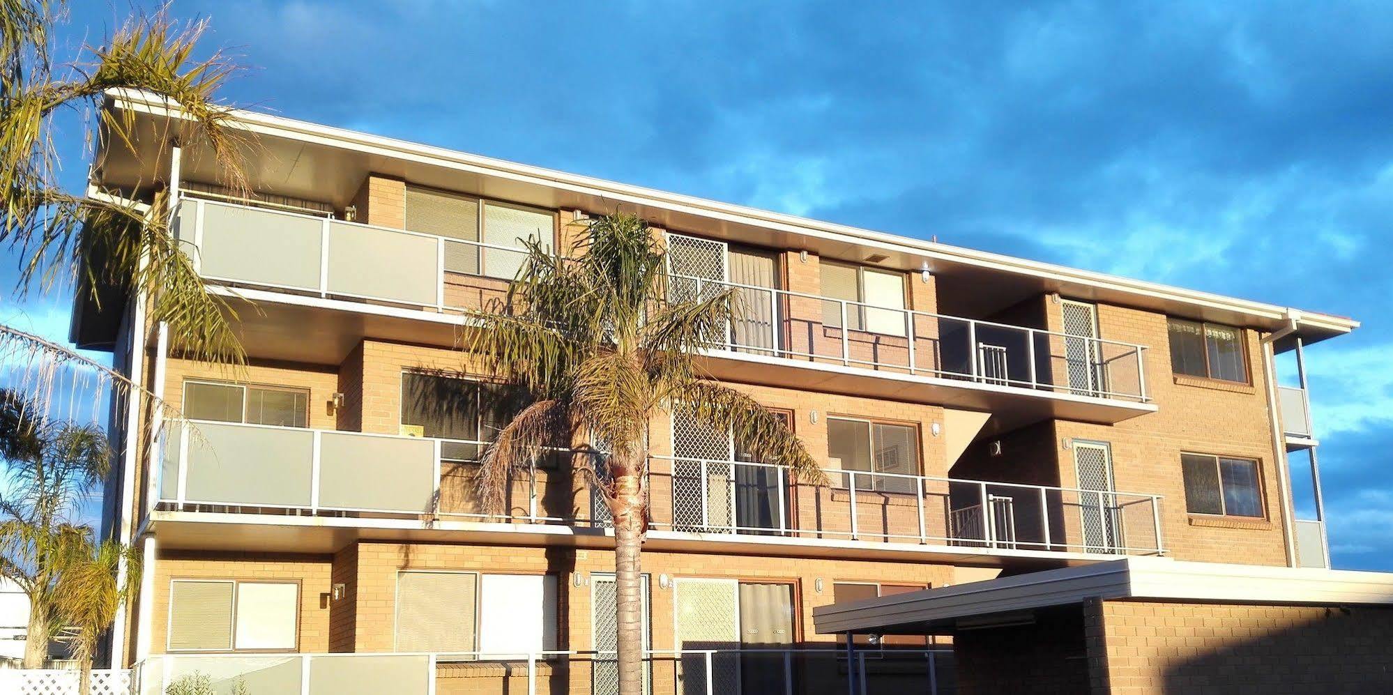 Narooma Palms Holiday Apartments Ngoại thất bức ảnh